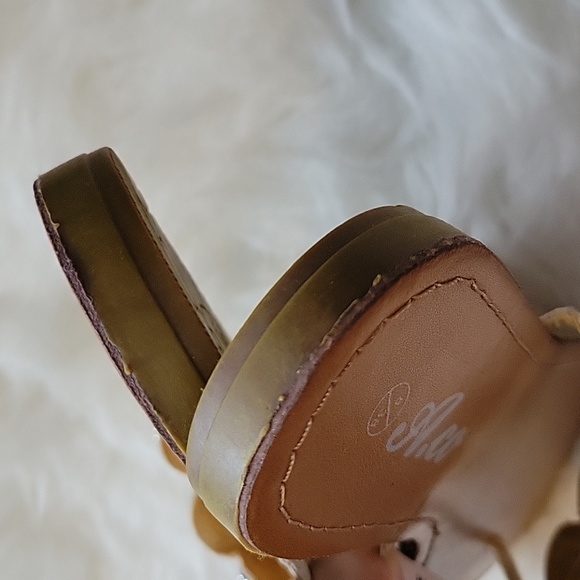 NWT Ardene Sandals - Picture 9 of 9